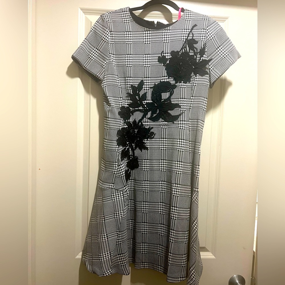 Betsy Johnson houndstooth and black floral shift dress